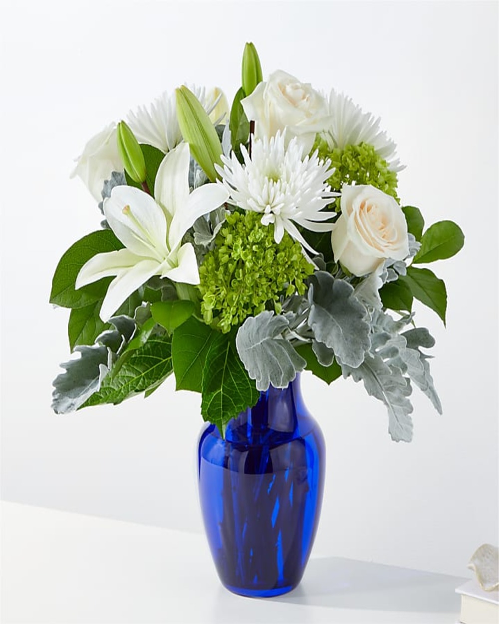 Snowy Dreams Bouquet - Deluxe